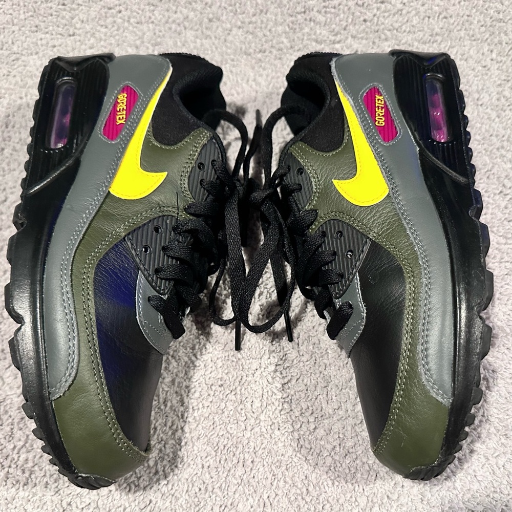 Nike Air Max 90 Goretex Black and Yellow Sneakers - Picture 5 of 11